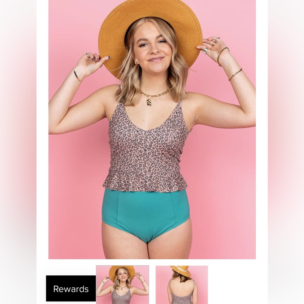 Kortni Jeane scoop back top- NWT
